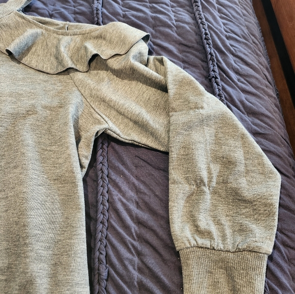 Express Gray Ruffle Cold Shoulder Sweatshirt - Picture 8 of 8